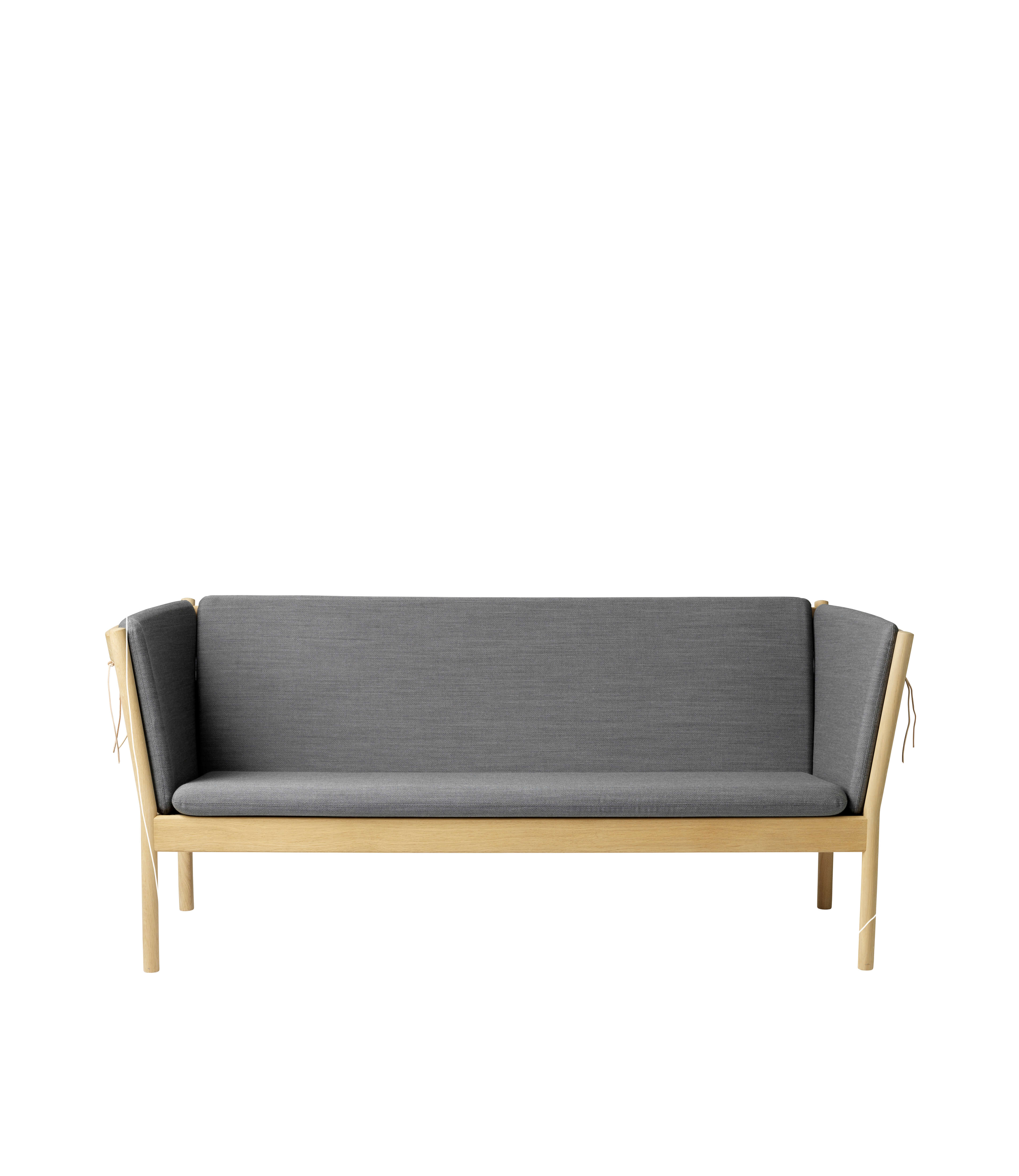 J149 3-pers. sofa