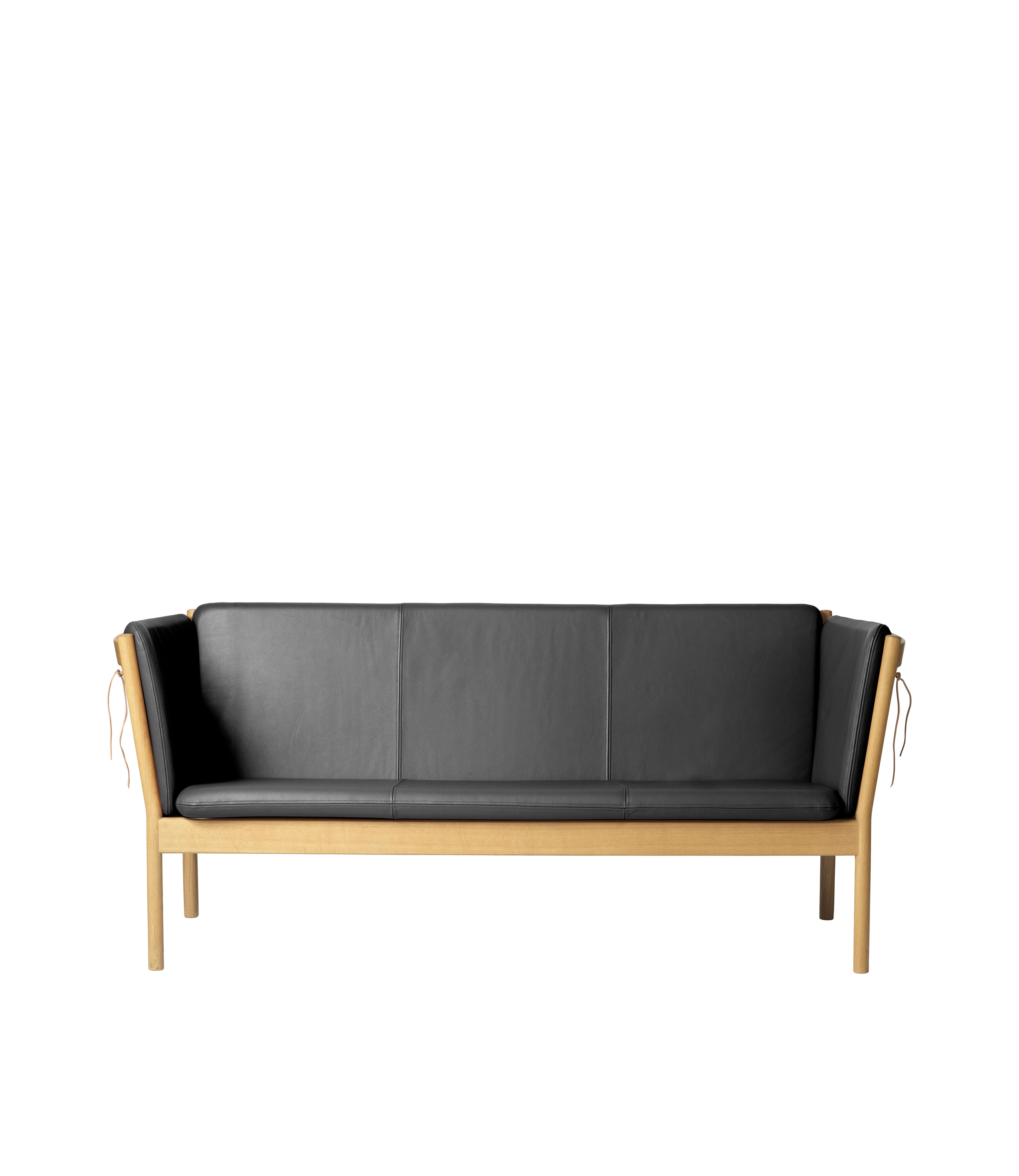 J149 3-pers. sofa