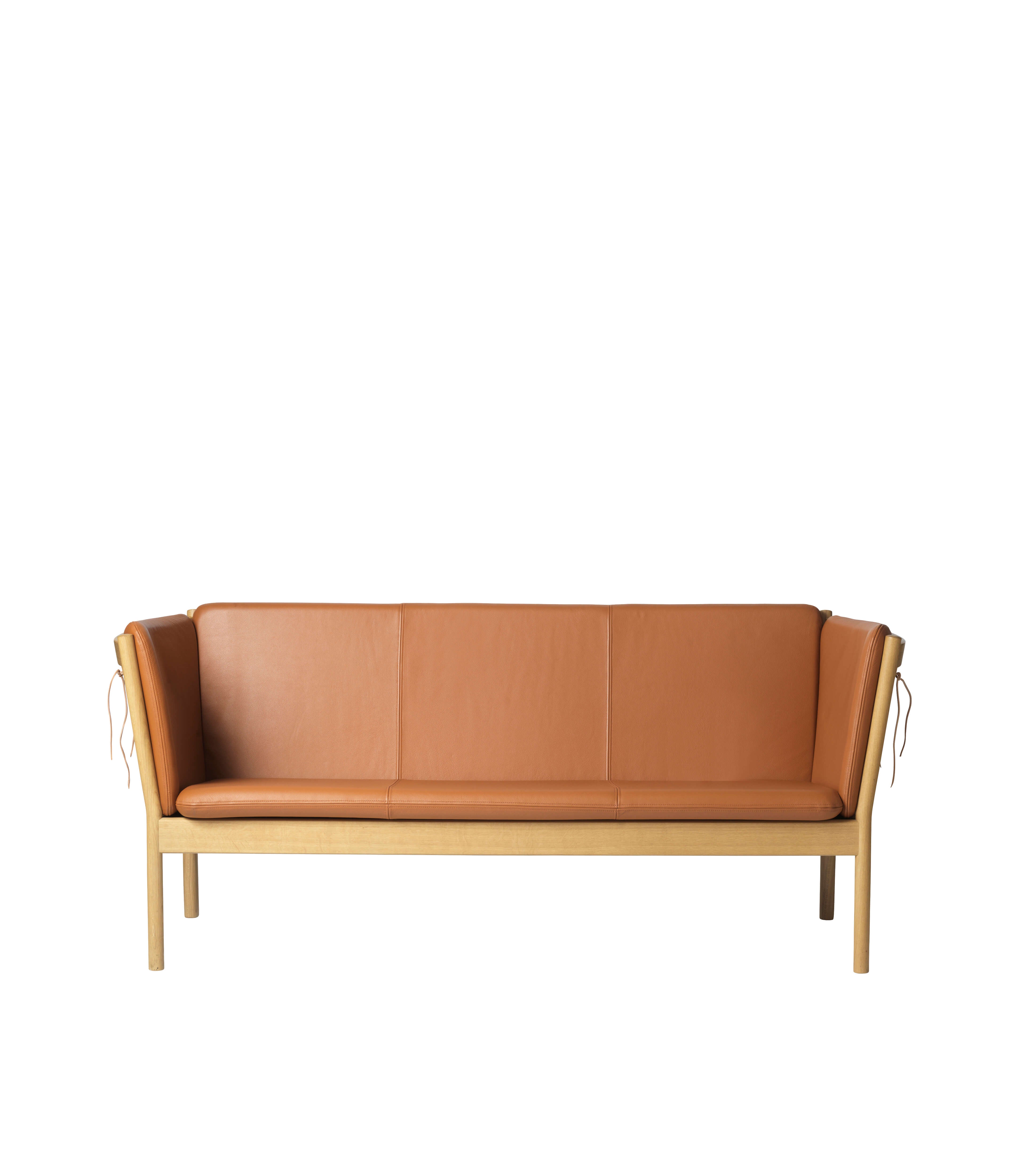 J149 3-pers. sofa